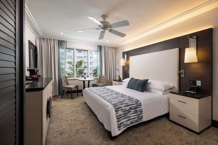 Room 73 of 108