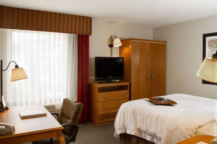Room 13 of 37