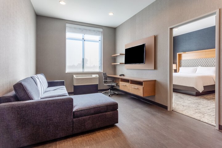 Holiday Inn & Suites Cedar Falls - Waterloo Event Center by IHG