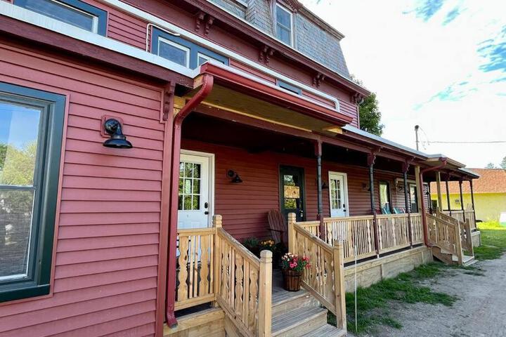 2 Bed Berkshire Getaway at Stephentown Hotel