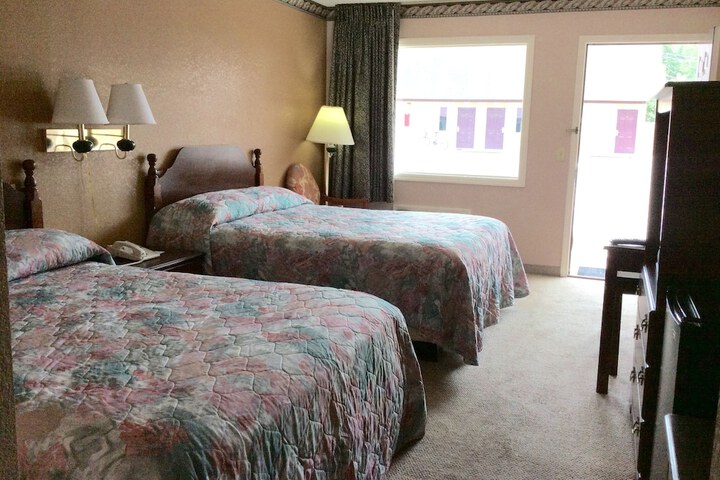 Room 7 of 13