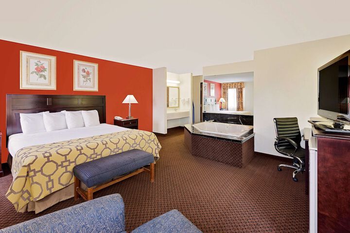Room 19 of 33