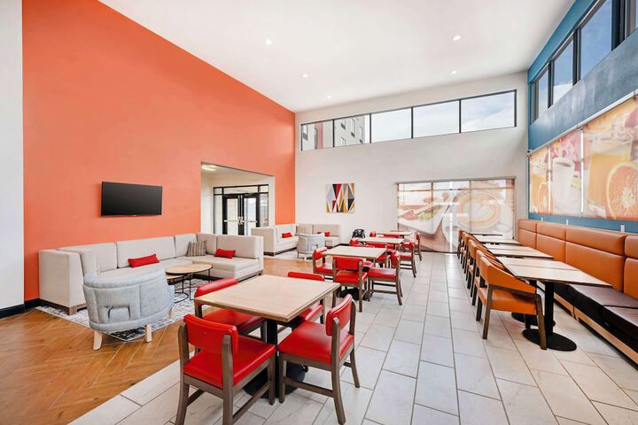 Breakfast/Coffee Service 53 of 60