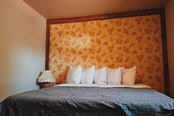 Room 56 of 68