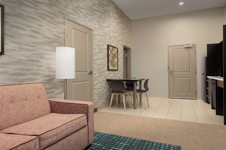 Room 13 of 46