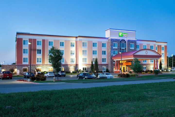 Hotel 2 of 63