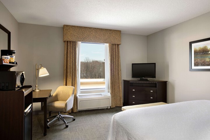 Room 9 of 37