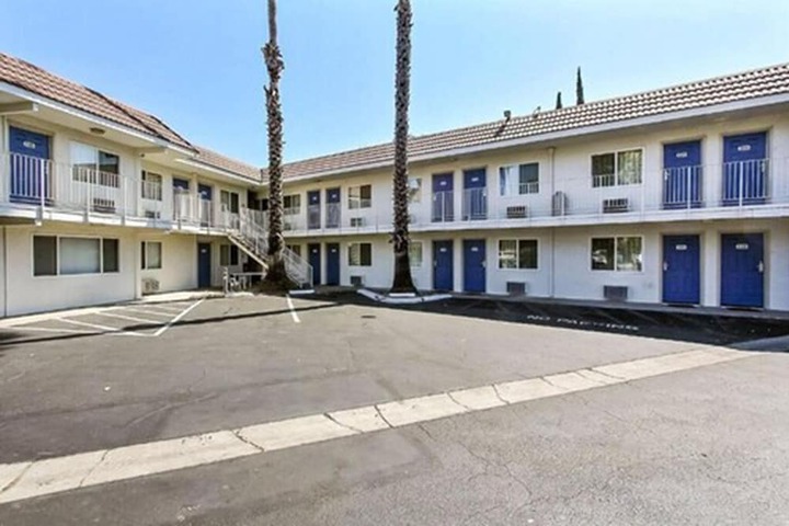 Hotel 2 of 27