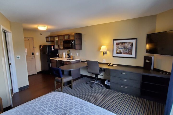 Candlewood Suites Eau Claire I-94 by IHG