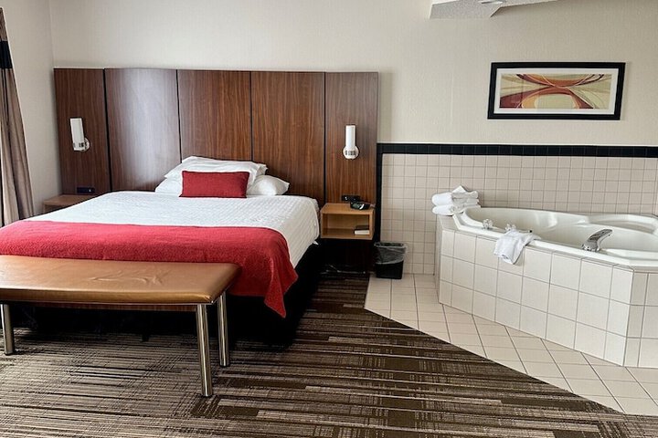Northfield Inn Suites & Conference Center