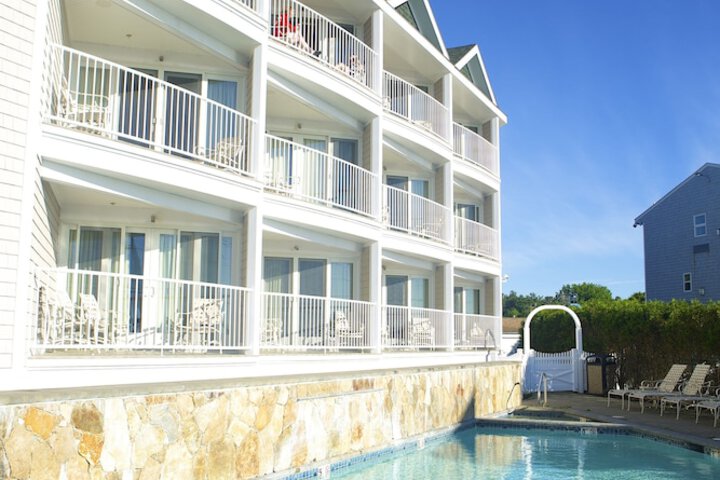 Anchorage Inn and Resort