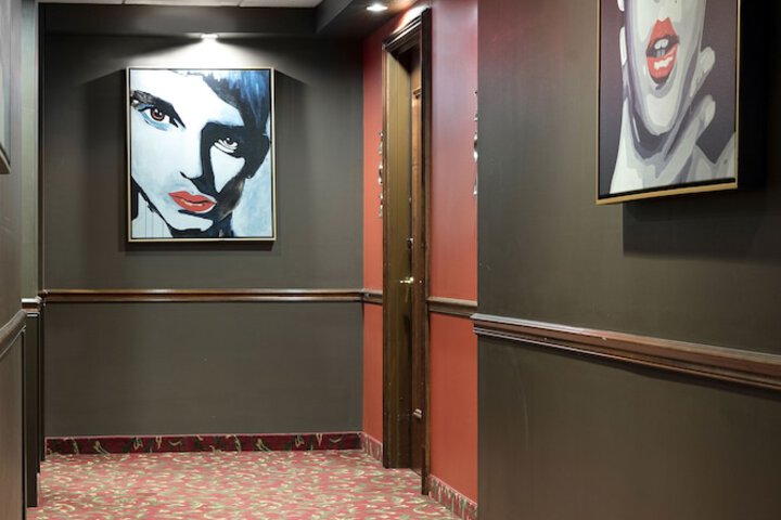 Des Lux Hotel