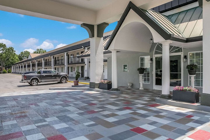 Hotel 4 of 43