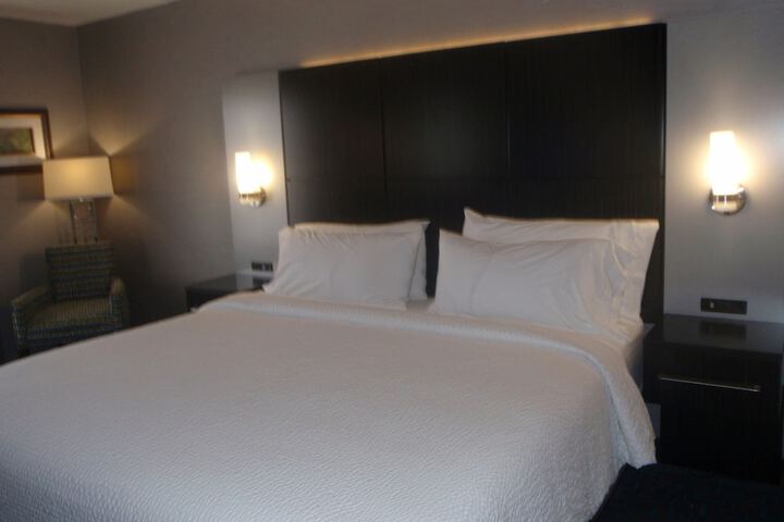 Holiday Inn Express Janesville - I-90 & US Hwy 14 by IHG