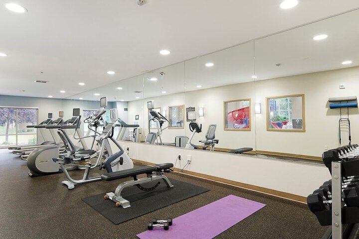 Clubhouse Hotel & Suites Pierre