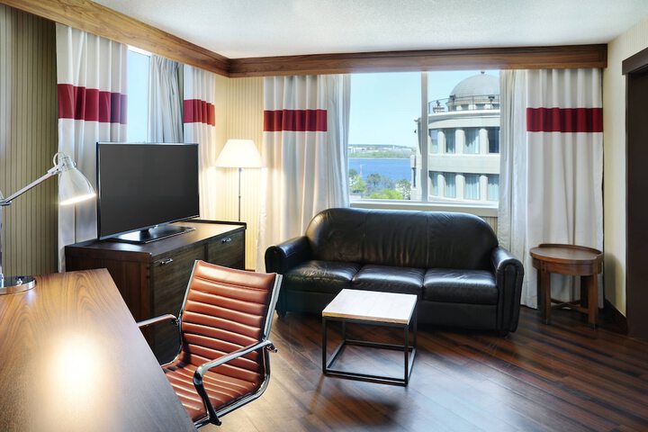 Room 17 of 41
