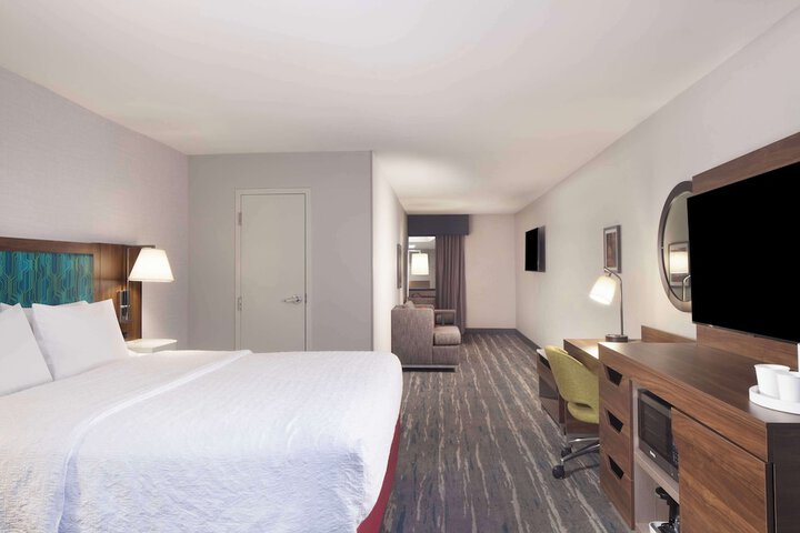 Room 11 of 36