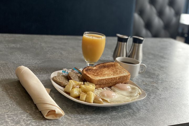 Breakfast/Coffee Service 110 of 118
