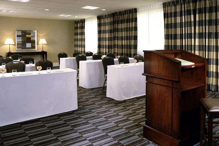 DOUBLETREE BY HILTON NORWALK