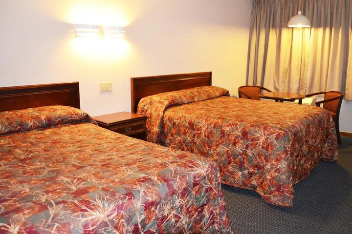 Grand Motel