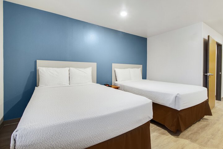 WoodSpring Suites College Station