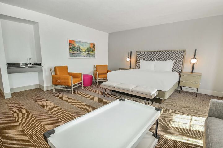 Room 28 of 49