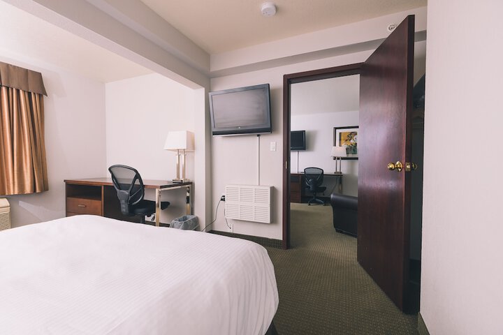 Room 14 of 33