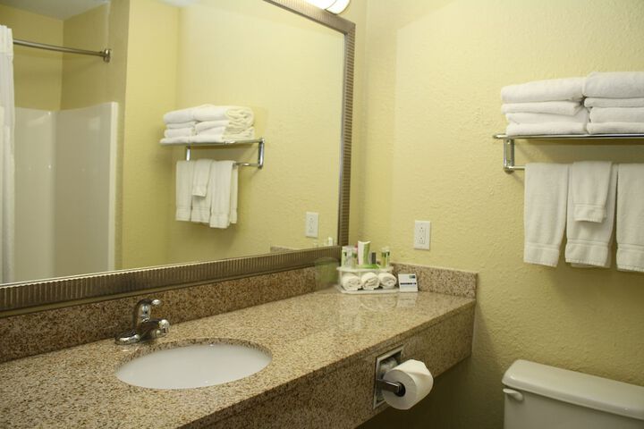 Room 15 of 19