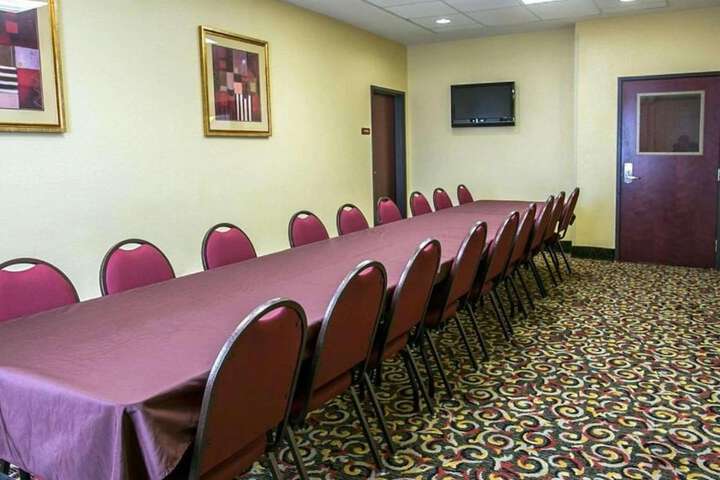 Business Center 11 of 11