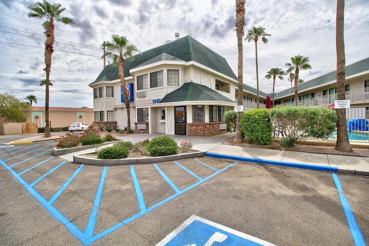 Hotel 15 of 55