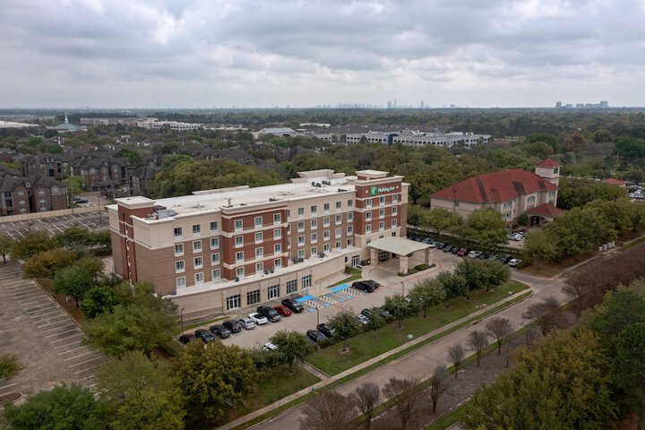 Hotel 8 of 65