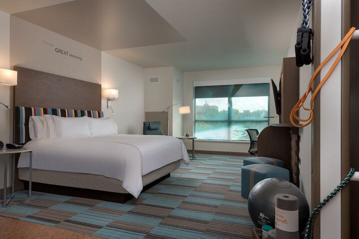 Room 20 of 38