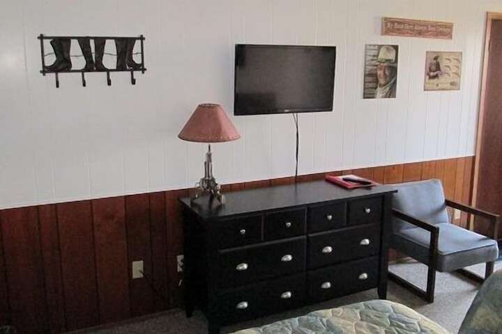 Room 11 of 15