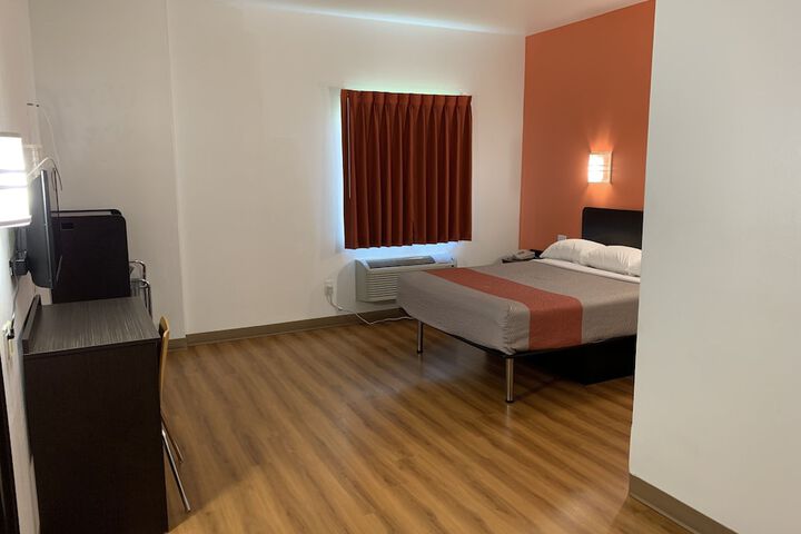 Room 18 of 56