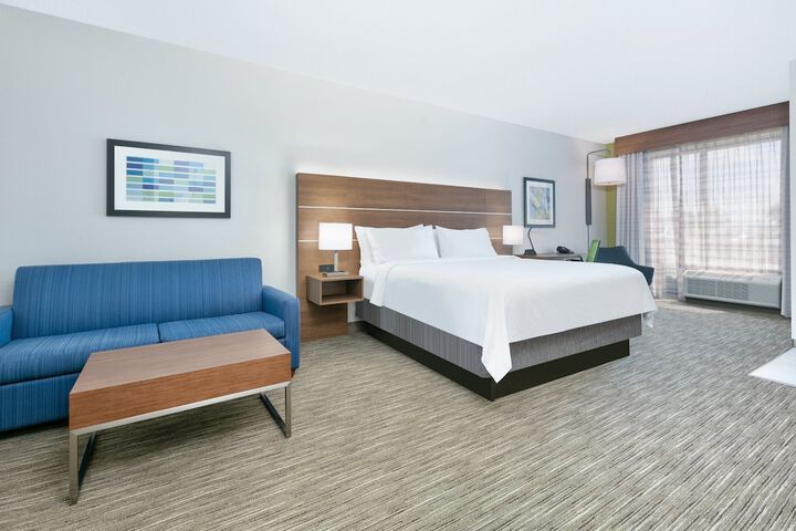 Room 52 of 70