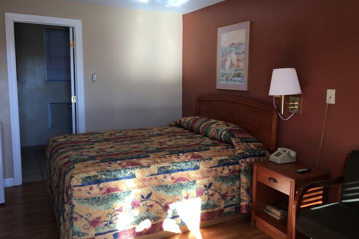 Room 5 of 14
