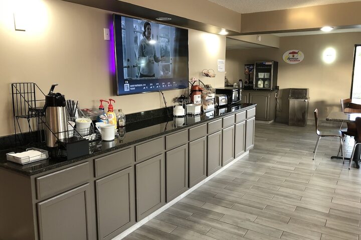 Breakfast/Coffee Service 21 of 21