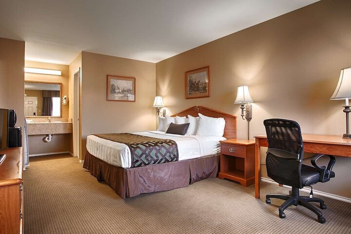 Room 11 of 20