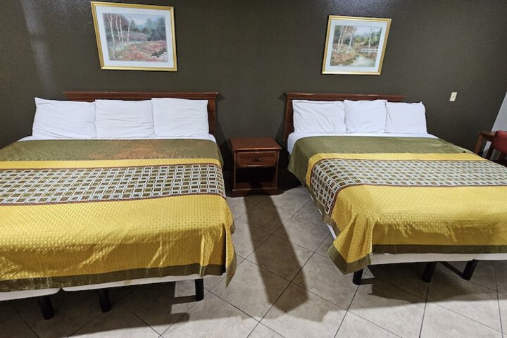 Room 84 of 121