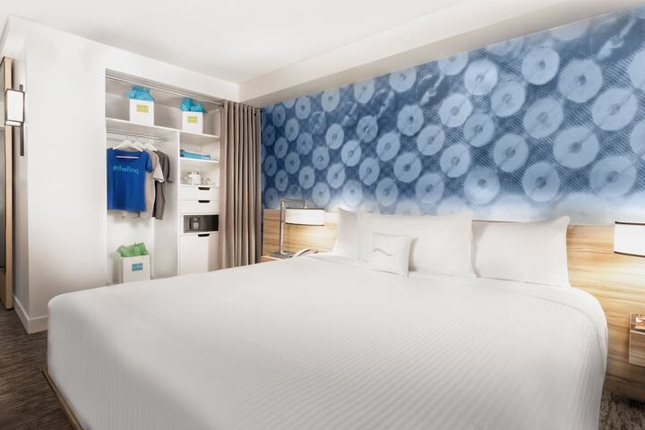 Room 34 of 90
