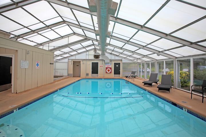 Clarion Inn Surfrider Resort