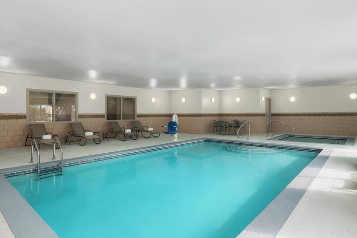 Garner Hotel Madison Huntsville Airport by IHG