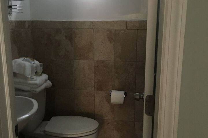 Room 35 of 41