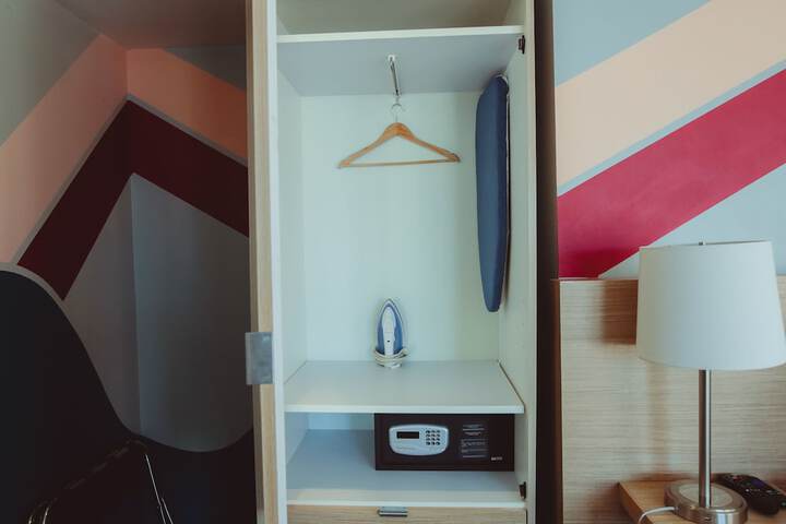 Room 49 of 117