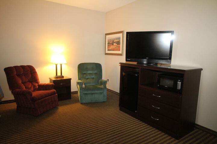 Room 8 of 34