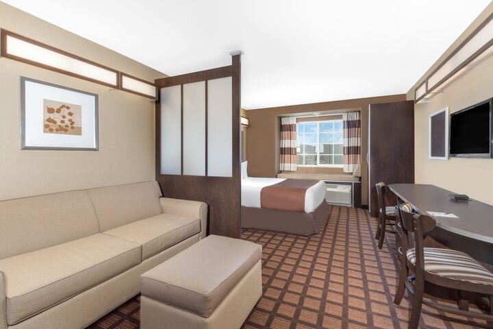 Room 18 of 39