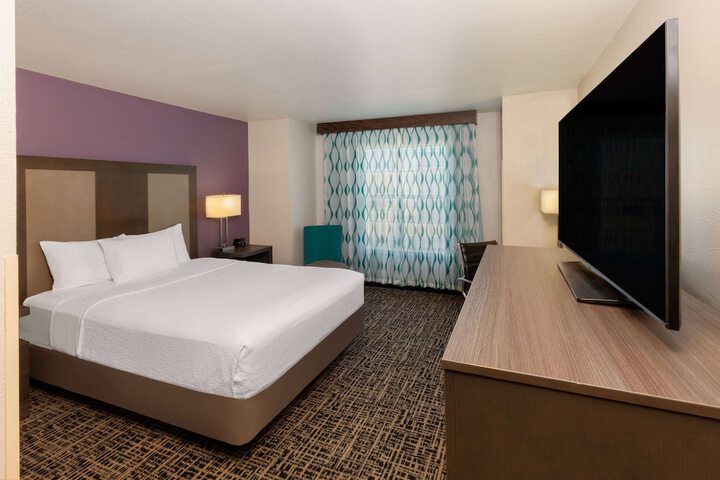 La Quinta Inn & Suites by Wyndham Rockwall