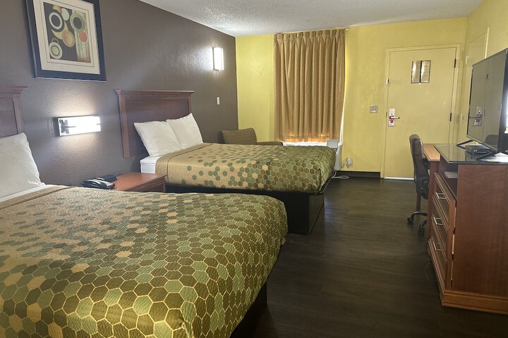 Room 15 of 29