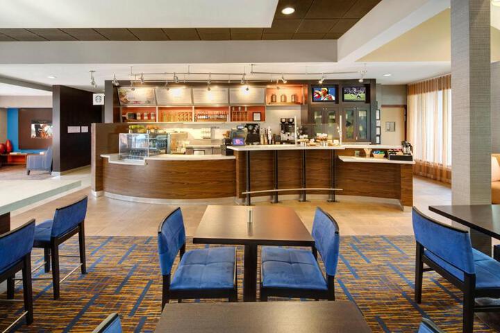 Courtyard by Marriott Atlanta Windy Hill / Ballpark