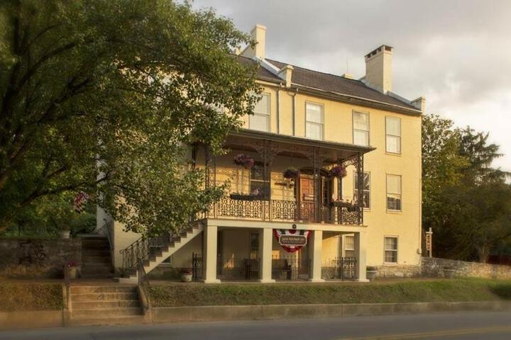 Jacob Rohrbach Inn